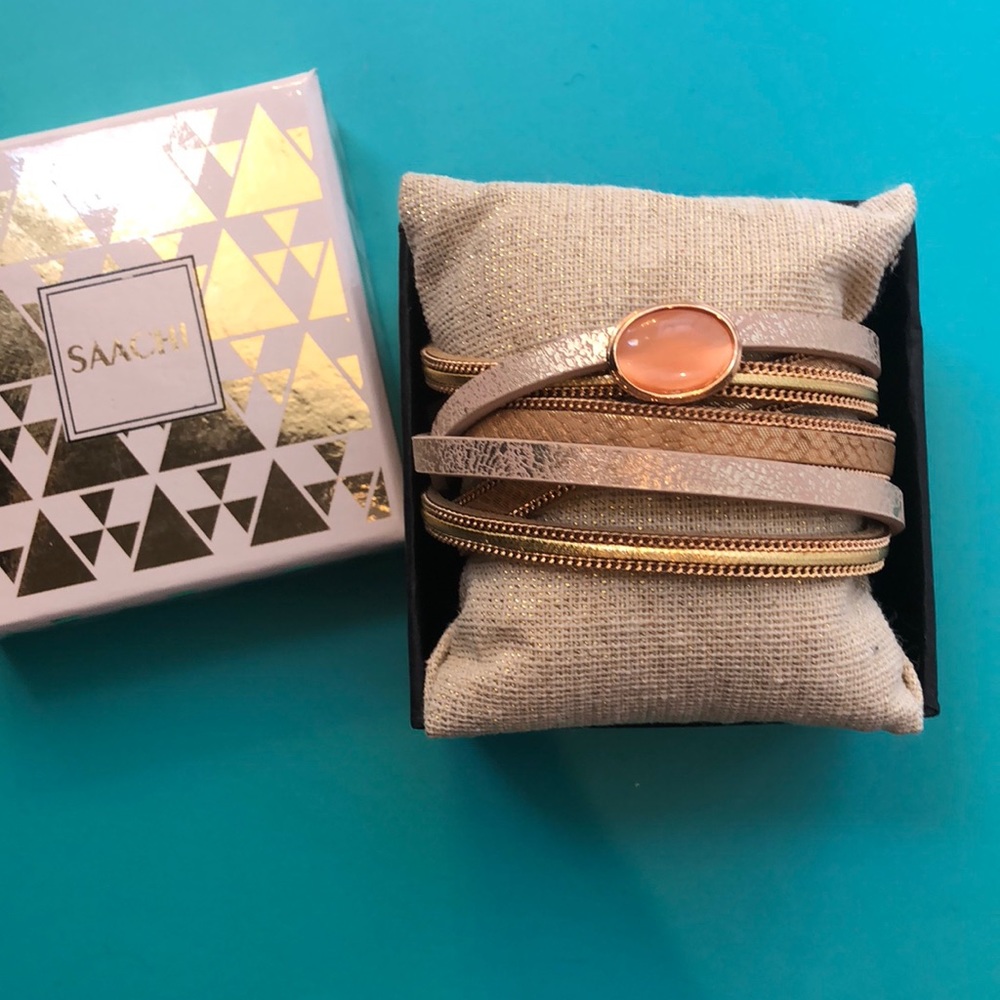 SAACHI Leather Bracelet with Peach Stone